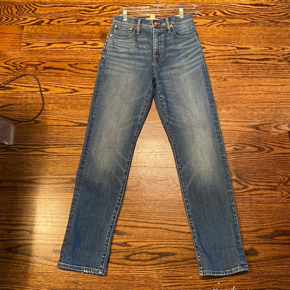 Madewell Classic Straight Jeans - Picture 1 of 8